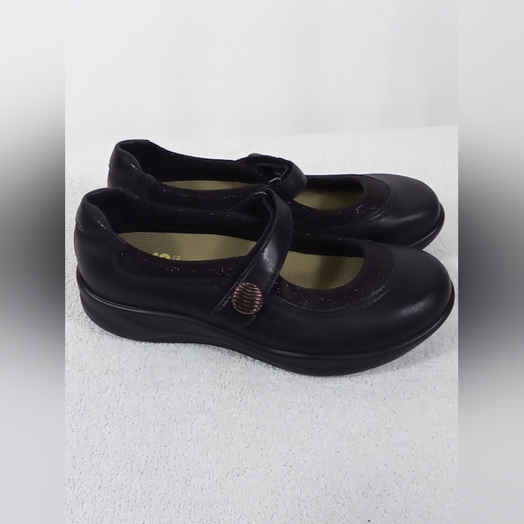 NWT SAS Step Out Black Shoes Size 6.5 - Picture 3 of 8